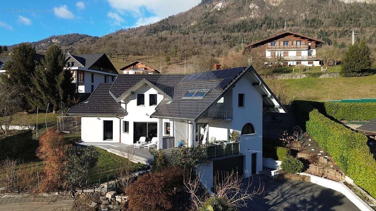 Maison à THYEZ