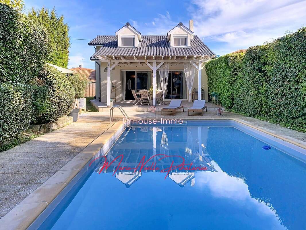 Maison à SAINT-MEDARD-EN-JALLES