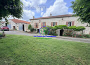 Maison à LAROQUE-TIMBAUT