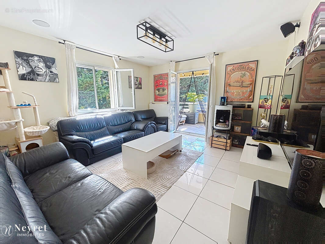 Appartement à VERNAISON