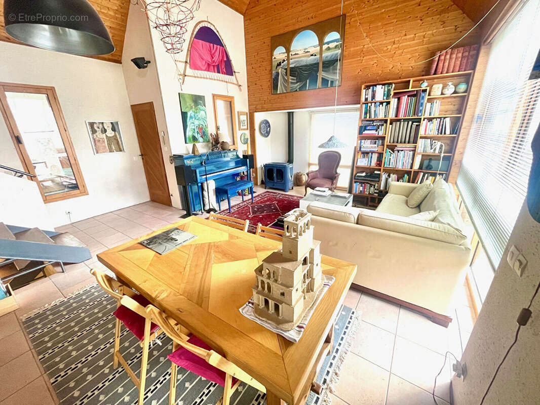 Maison à SAINT-CYR-SUR-LOIRE