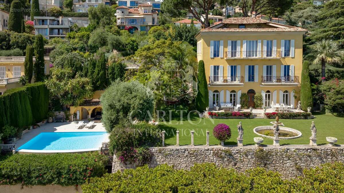 Maison à EZE
