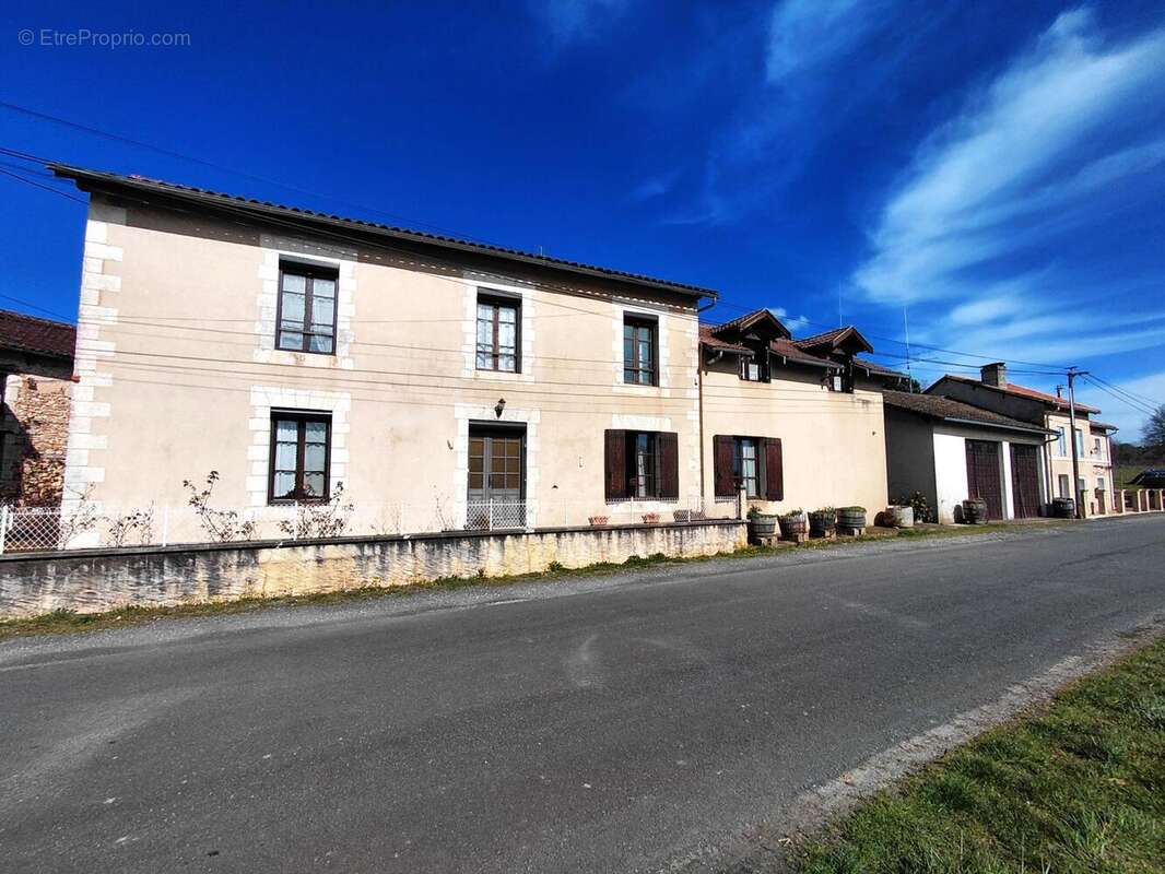 Photo 2 - Maison à SORGES