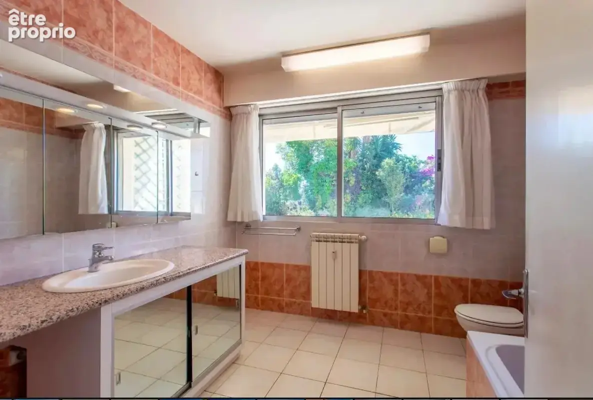 NICE-CIMIEZ-Dernier étage- T4 144m2 -Terrasse 380m2- Garave- cave - photo 9