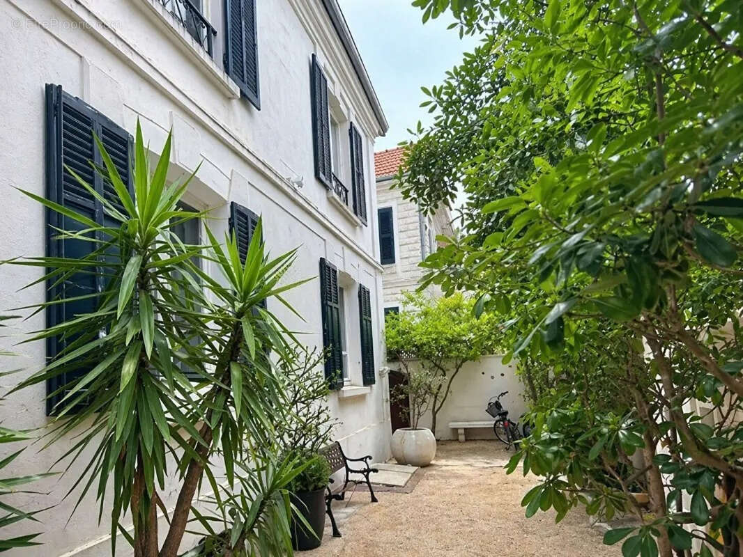 Paris 16ème- Maison indépendante Auteuil 120m2 - photo 3
