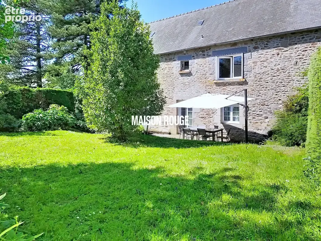 Belles possibilités pour cette  Maison  de pays au coeur du bourg - photo 2