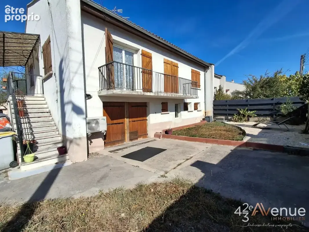 Photo Maison à Savigneux au prix de 235 000€