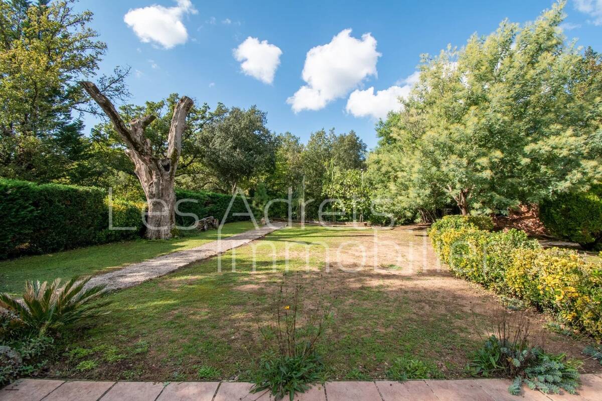 Maison à BAGNOLS-EN-FORET