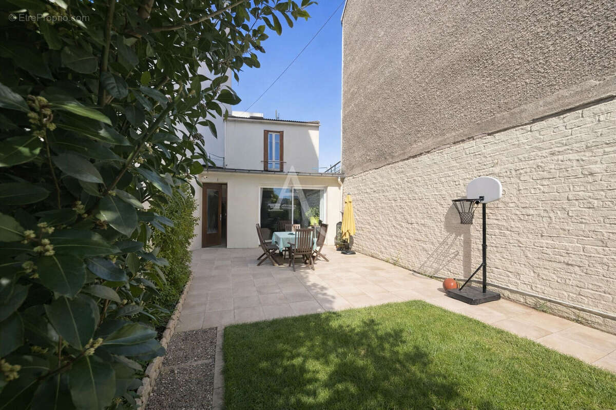 Maison à FONTENAY-SOUS-BOIS