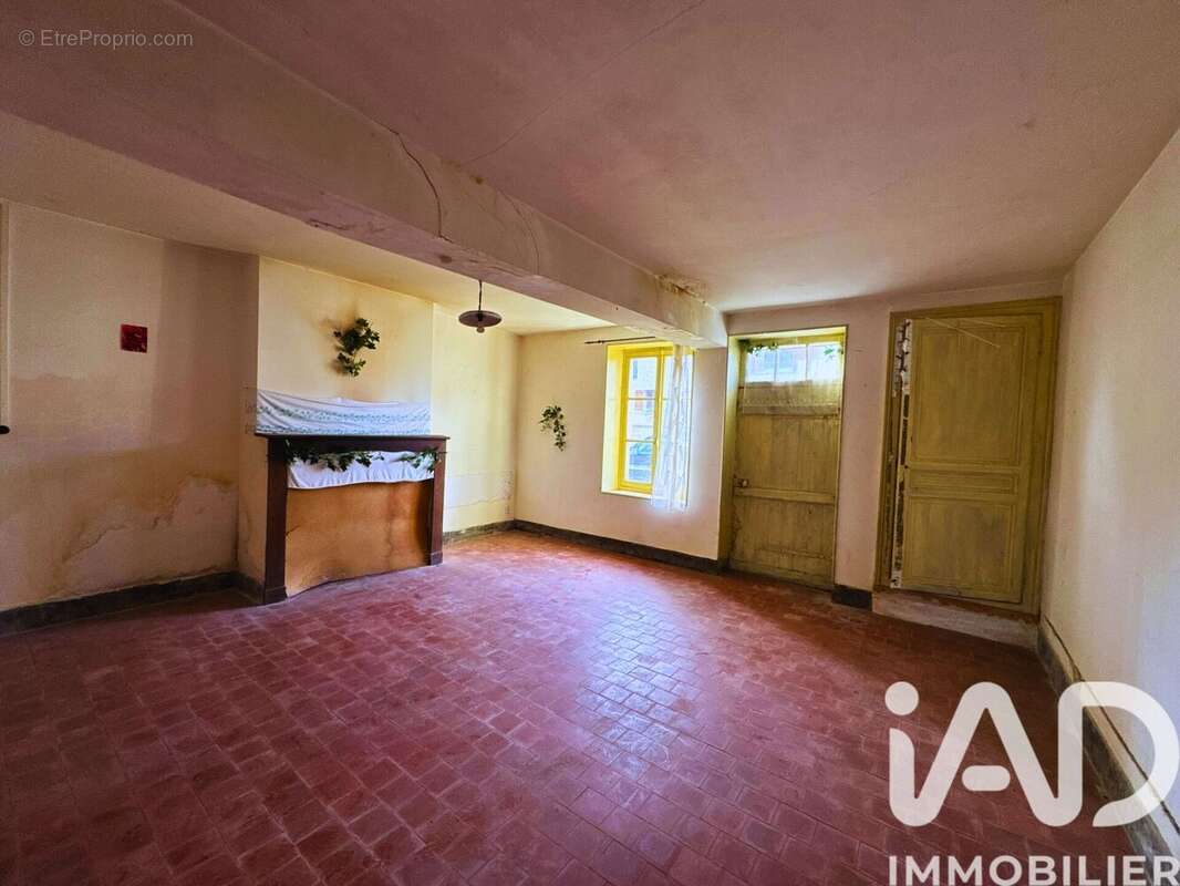 Maison 113 m² à Alligny-Cosne  - photo 7