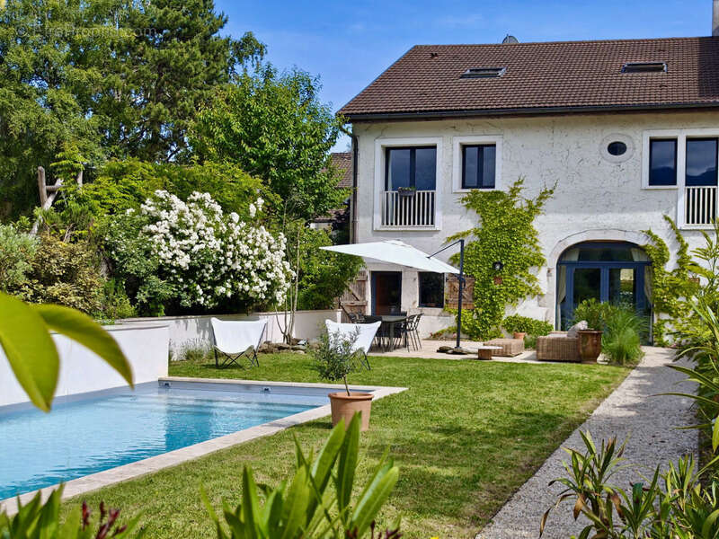 Maison à ORNEX