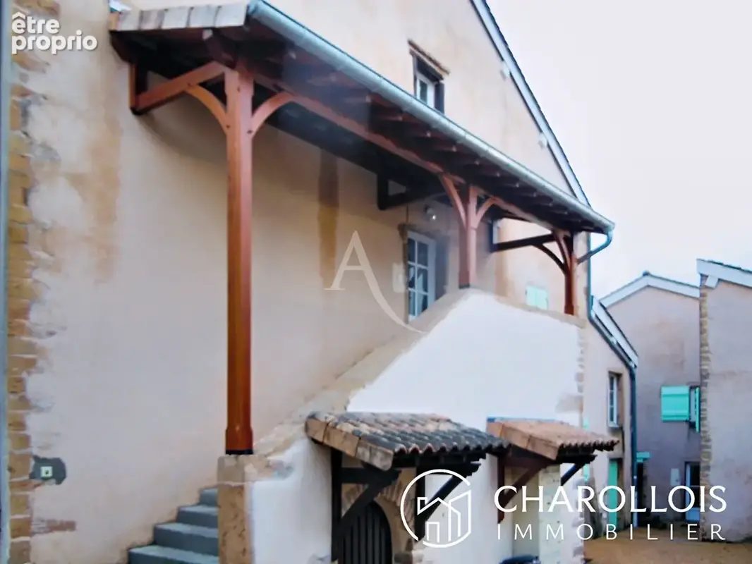 Appartement à CHARNAY-LES-MACON