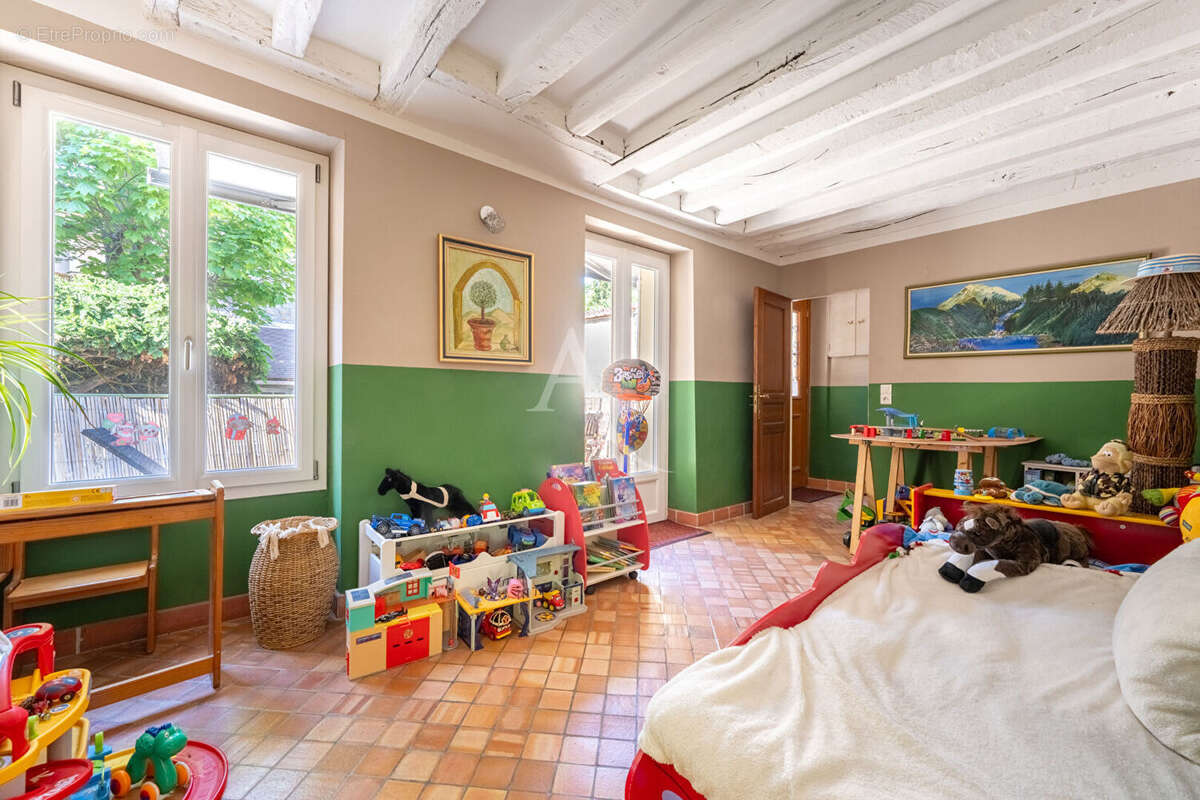 Hardricourt - 8 pièce(s) - 186 m² - 5 chambres - photo 8