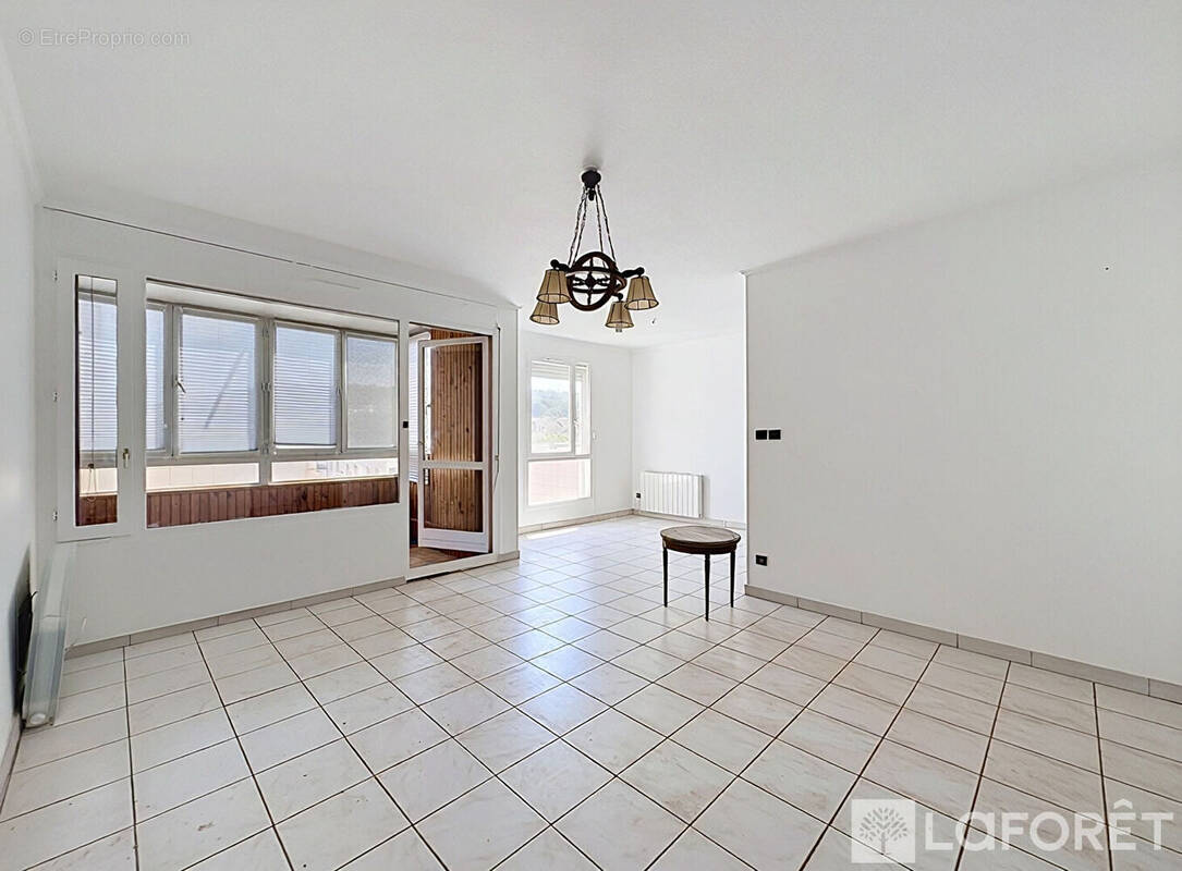 Appartement à BOURGOIN-JALLIEU