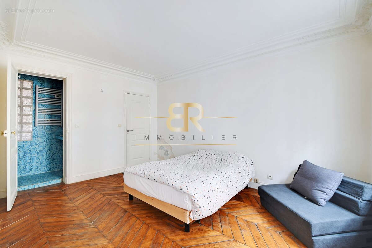 Appartement à PARIS-10E