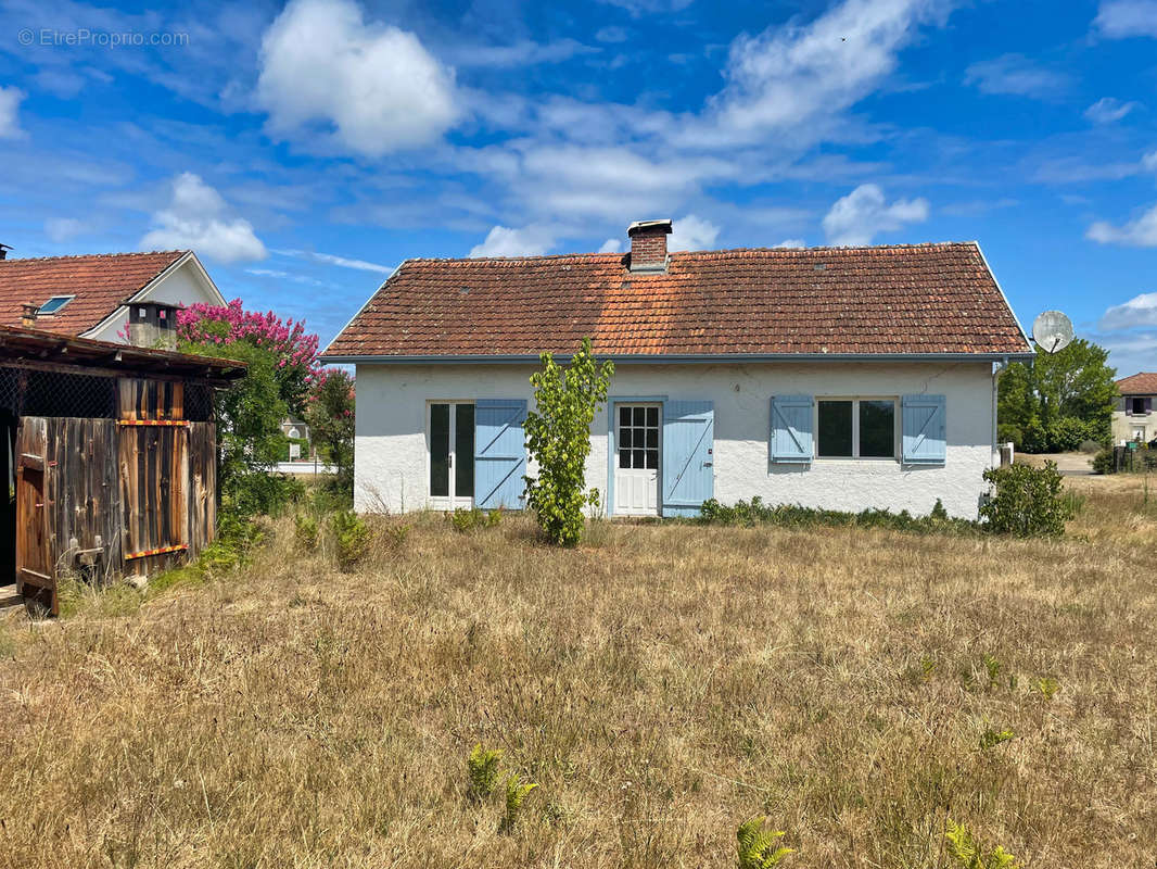 Photo 4 - Maison à SAINT-JULIEN-EN-BORN