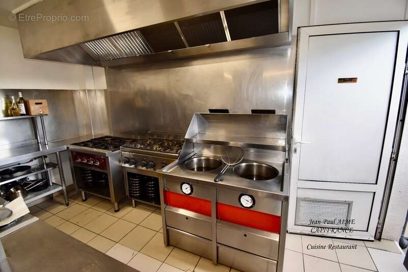 Commerce à PONT-SAINT-ESPRIT