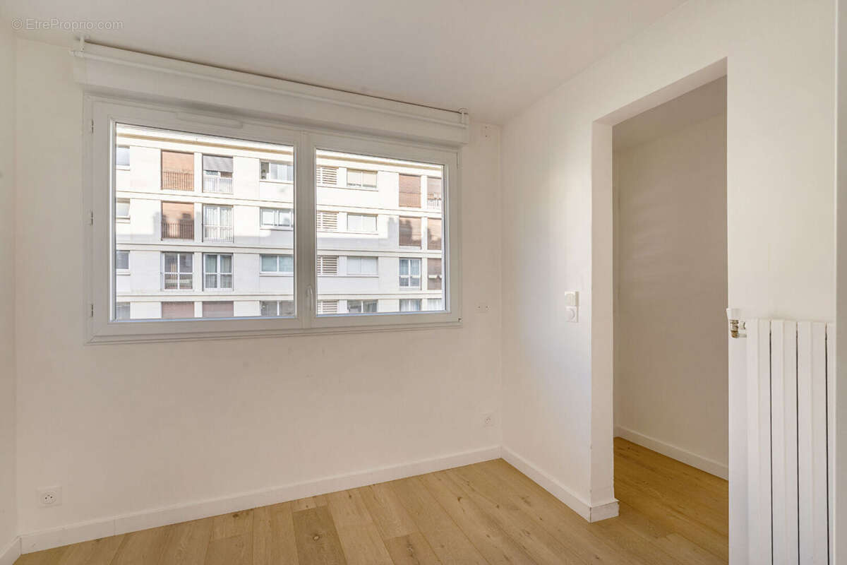 Appartement à PARIS-15E