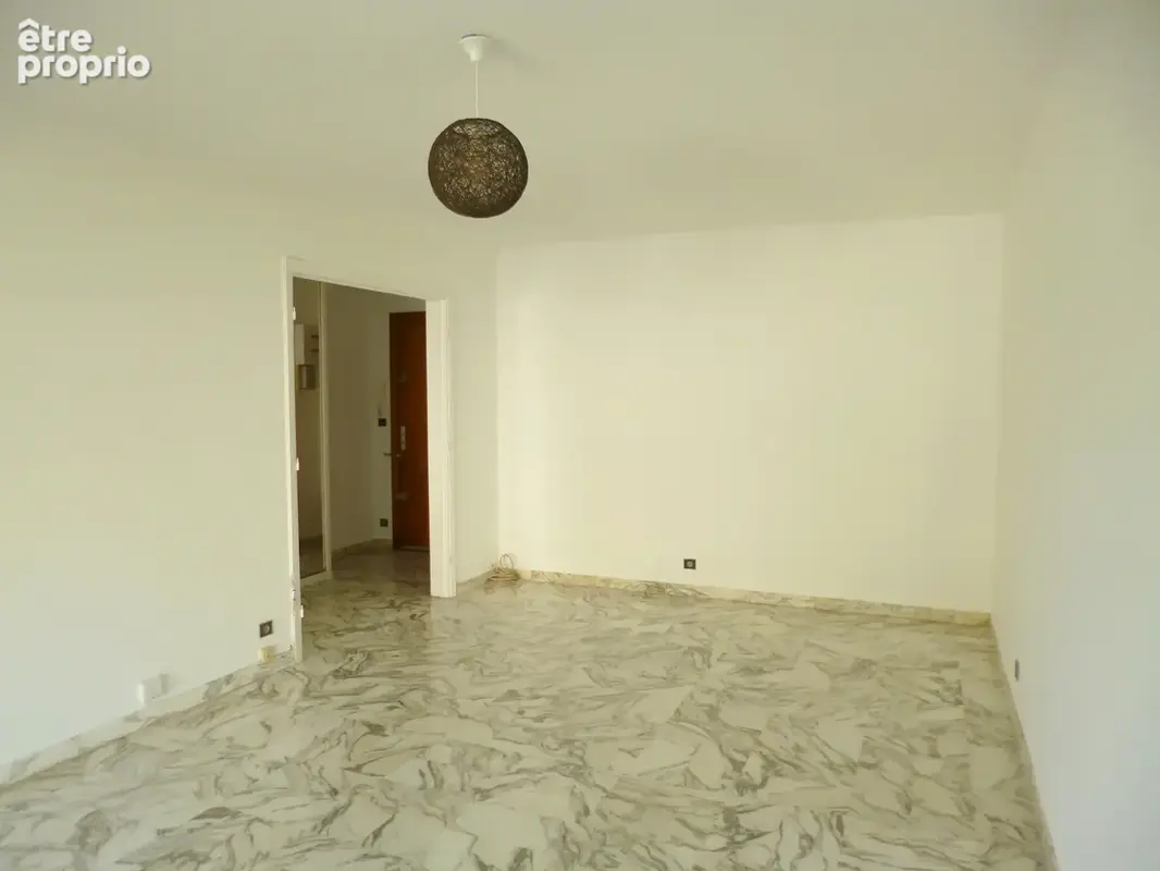 NICE OUEST Corniche Fleurie : Confortable 2 pièces 55m2 au Calme Parking et Cave - photo 3