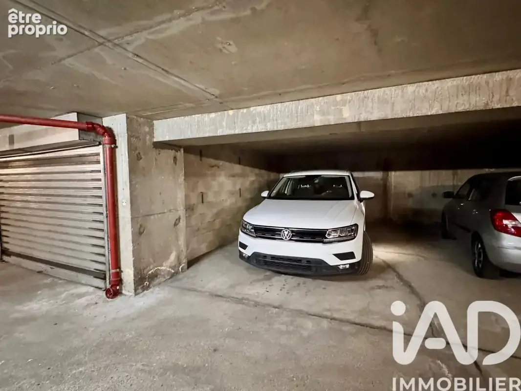 Photo 1 - Parking à NOGENT-SUR-MARNE