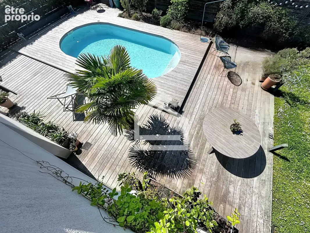 BORDEAUX CENTRE DE CAUDERAN - villa rénovée 6 chambres et un bureau avec piscine et garage - photo 4