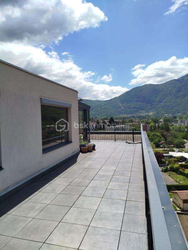 Appartement à VIZILLE