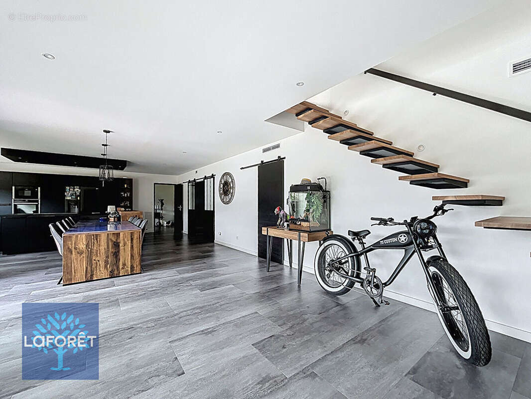 Maison à SAINT-BRICE-EN-COGLES