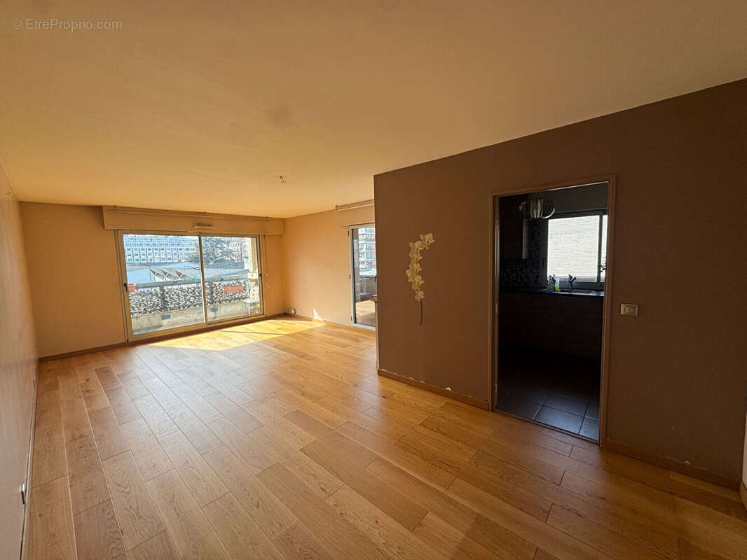 Appartement à PARIS-19E