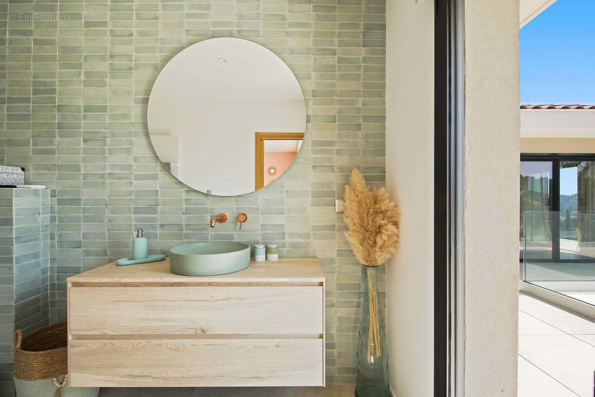 Maison à CARQUEIRANNE