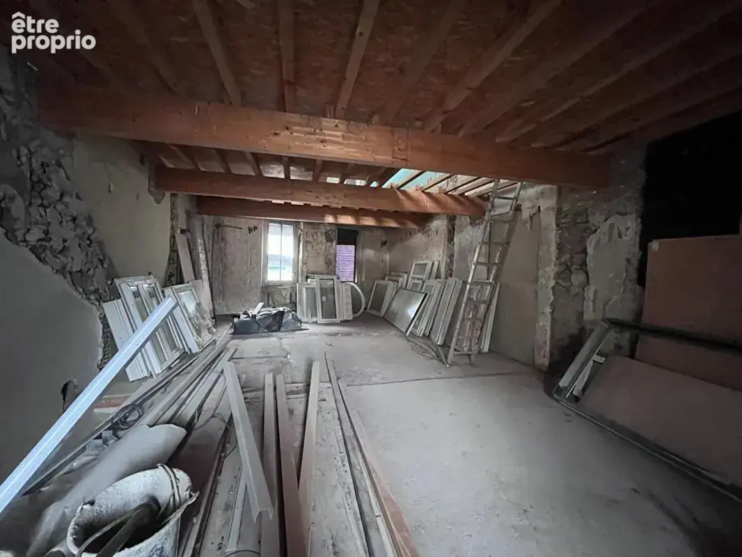 Immeuble de rapport de 200 m² environs à rénover pouvant être aménagé en deux appartements et un local - photo 11