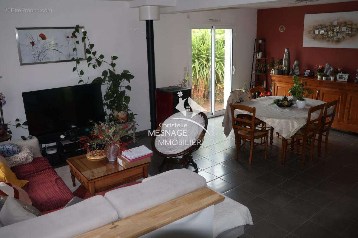 Maison à CHATEAUNEUF-D'ILLE-ET-VILAINE