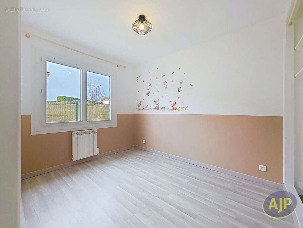 Maison 64 m² 2 chb. terrasse jardin et abri - photo 10