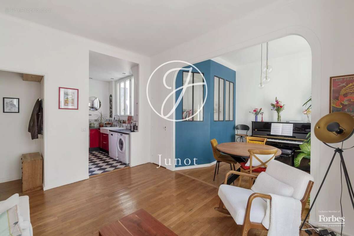 Appartement à PARIS-18E