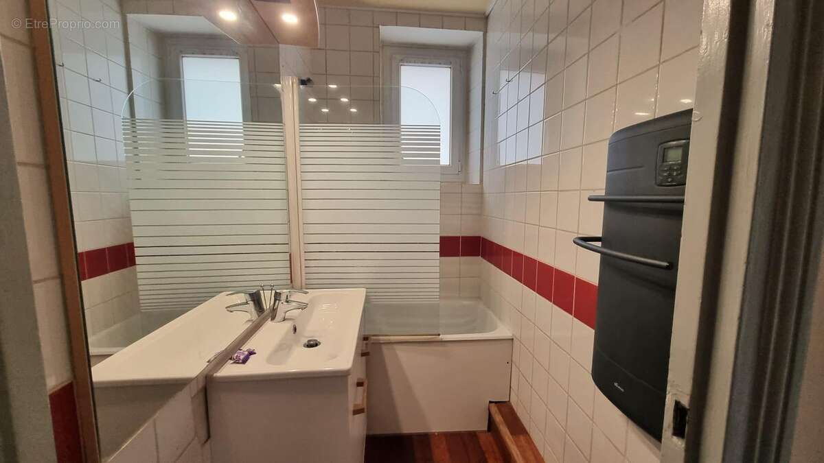 Appartement à PRESLES