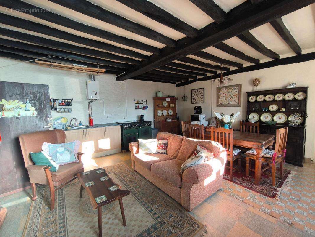 Maison à CHAZE-HENRY