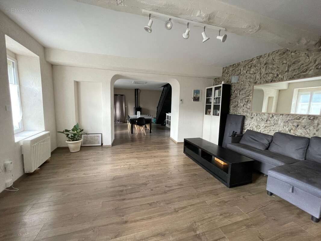 Maison à LESQUIELLES-SAINT-GERMAIN