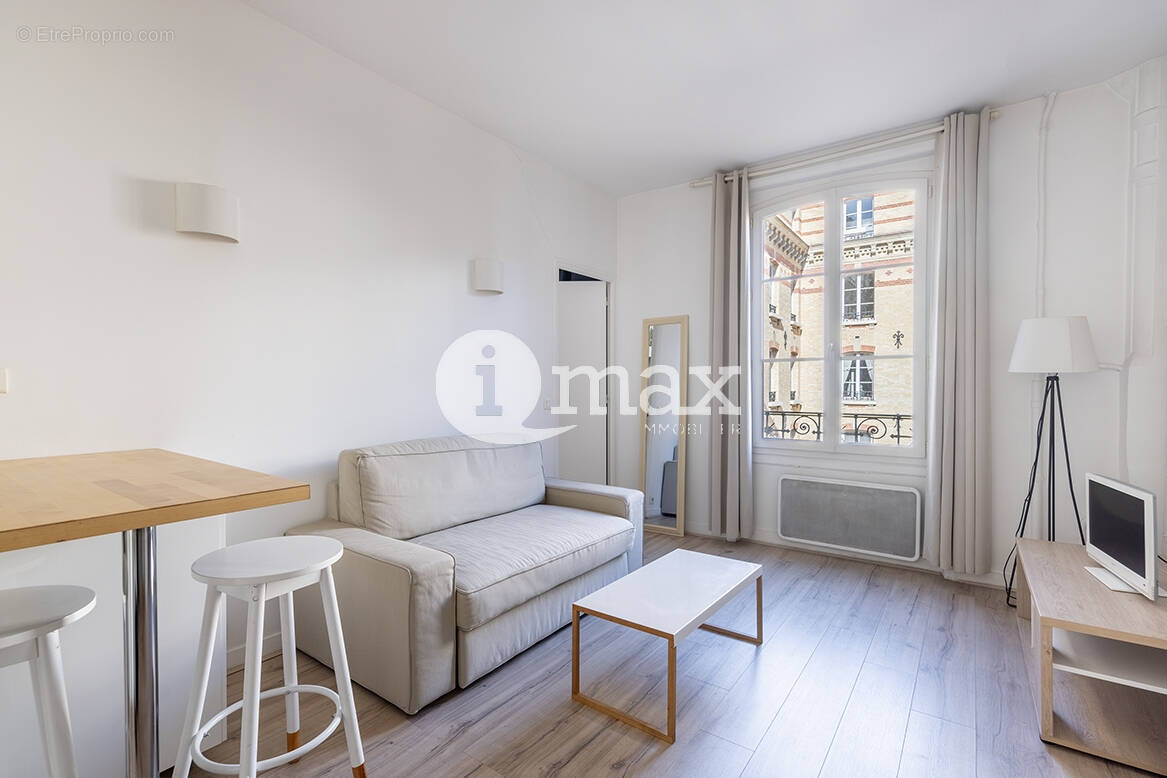 Appartement à NEUILLY-SUR-SEINE