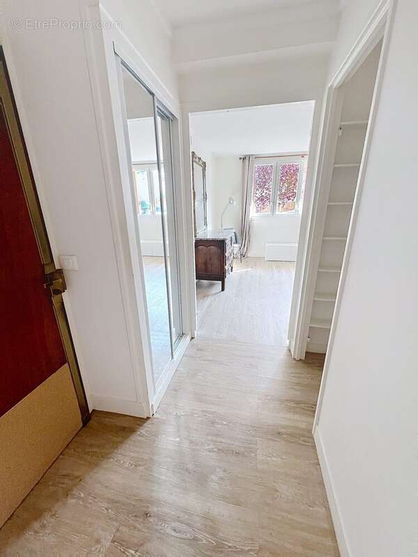 Appartement 58 m² à Garches  - photo 8