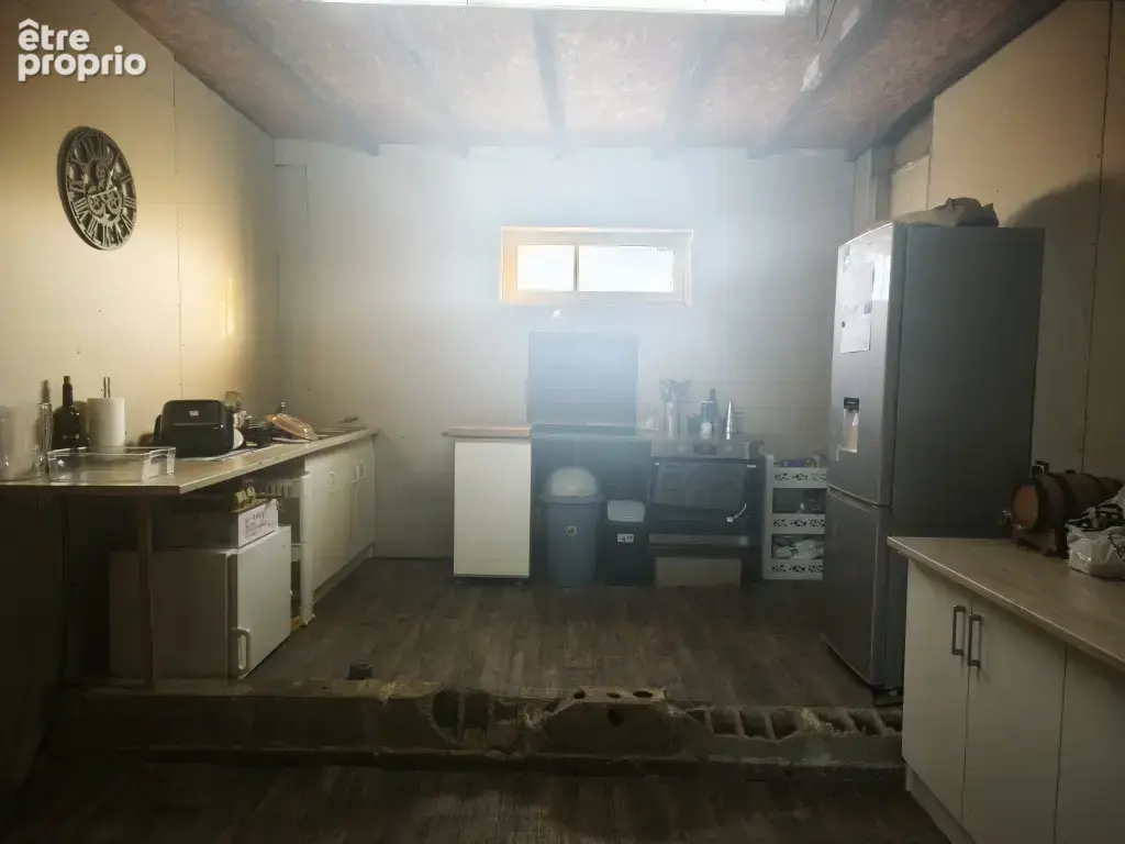 Maison 163 m2 rénovée + Dépendances pour faire des logements sur 4463 m2 - photo 5