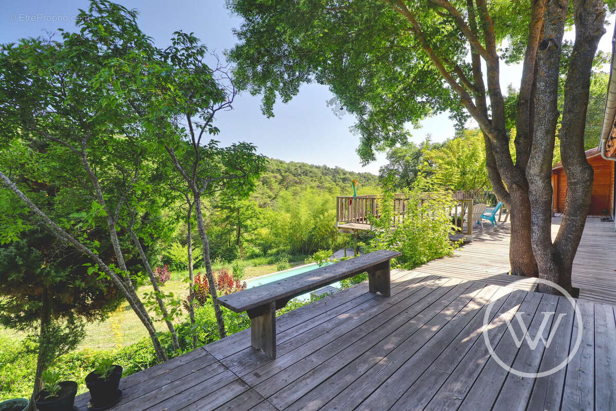 Maison 237 m² à La Baume-Cornillane  - photo 8