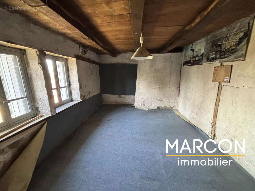 Maison à CHAMPAGNAT