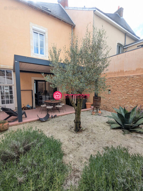 Maison à LA SUZE-SUR-SARTHE