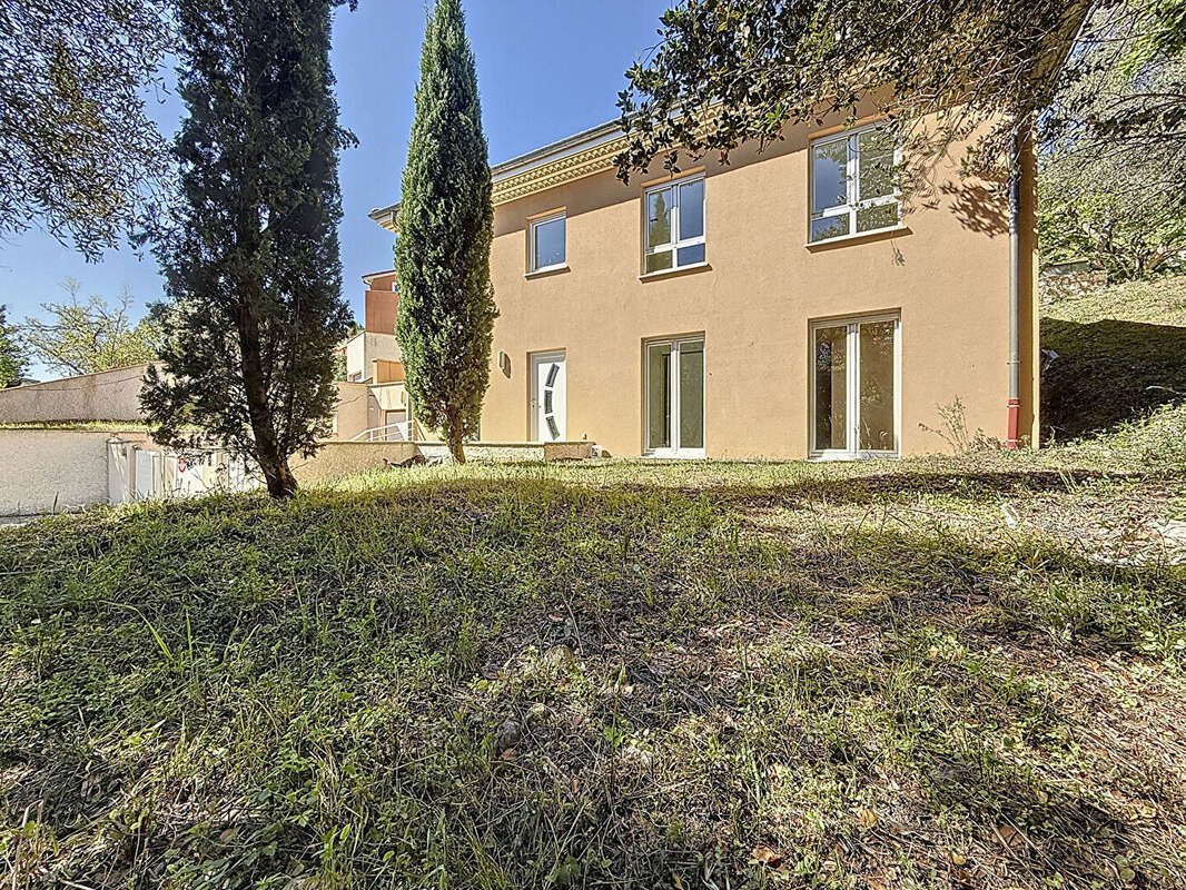 A vendre Villa à Mougins 5 pièces de 165 m² sur 1335 m² de terrain avec piscine - photo 18