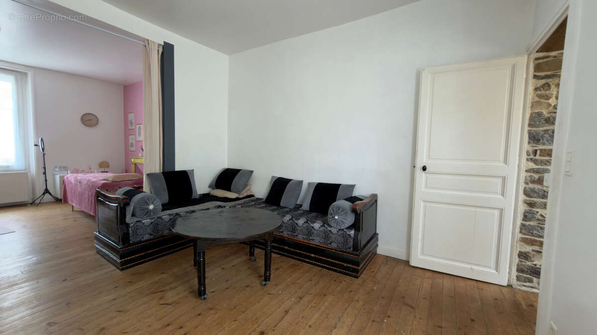Maison située a deux pas du marché de St -Nazaire - photo 2