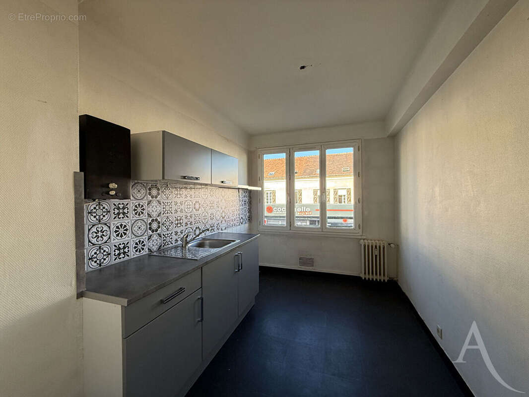CAEN Appartement de trois pièces. - photo 3