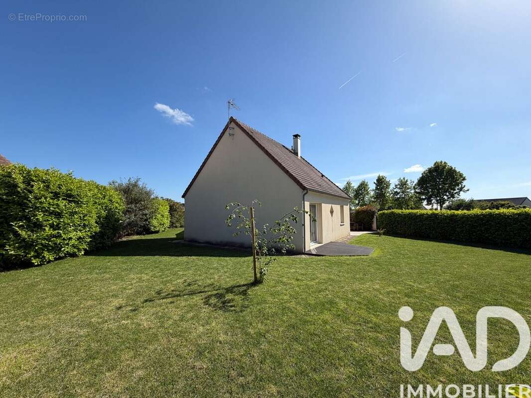 Photo 2 - Maison à CHERRE