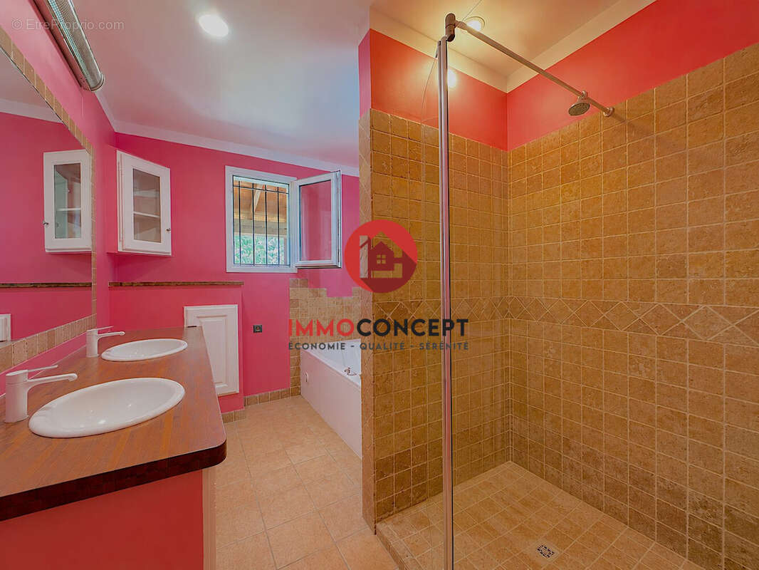 Maison 164 m² à Saint-Victor-La-Coste  - photo 9