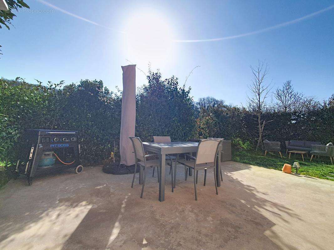 Maison à SEREZIN-DU-RHONE