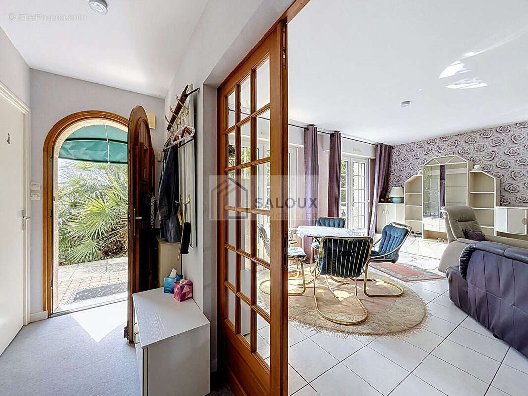 BILLIERS - Maison indépendante avec jardin, garage et aperçu mer - photo 10