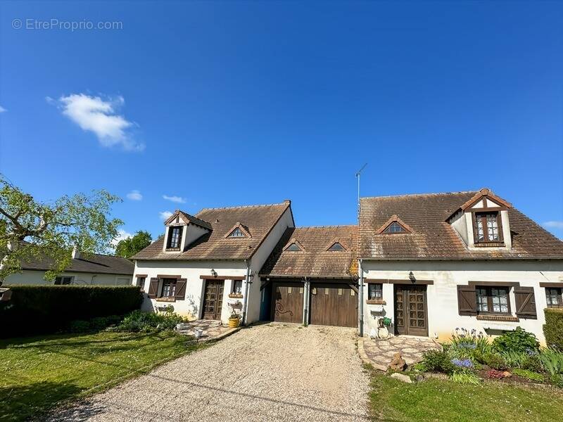 Maison à VILLEMARECHAL